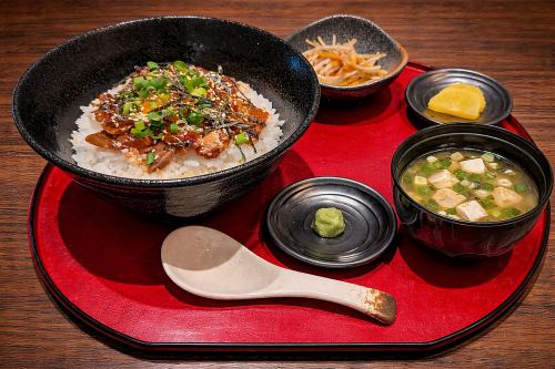 天然大ブリの胡麻丼