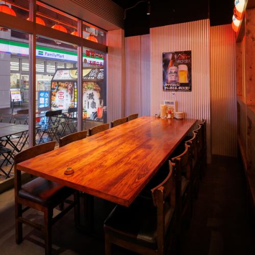 ゆったりお楽しみいただける広めのお席もご用意♪お友達や会社の飲み会でもご利用いただけます♪