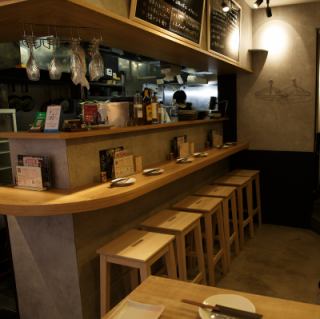カウンター席がございます