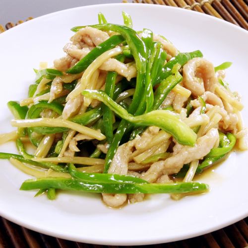 牛肉とピーマンの細切り炒め／牛肉の薄切りオイスターソース炒め牛肉／牛肉と青菜の炒め