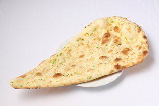 ガーリックナン　Garlic Naan