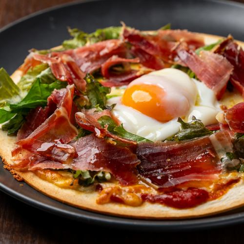 自家製クリスピー生地で絶品ピザをご提供!