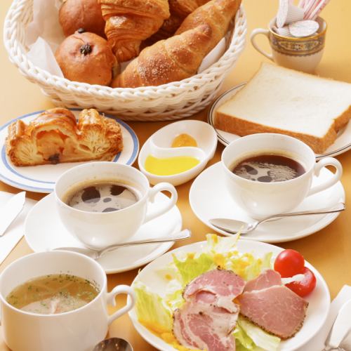 〈葉山×早晨〉【附飲料及湯或沙拉】早餐享用15種麵包1,980日圓（含稅）