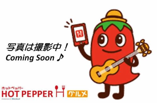 店内には、ゆっくりと過ごしていただける落ち着いた個室を多数ご用意しております。ご家族の食事、接待、記念日、旅先での特別なひとときなど、さまざまな場面でご利用いただける空間です。周囲を気にせず、会話と料理に集中できる時間をお届けいたします。