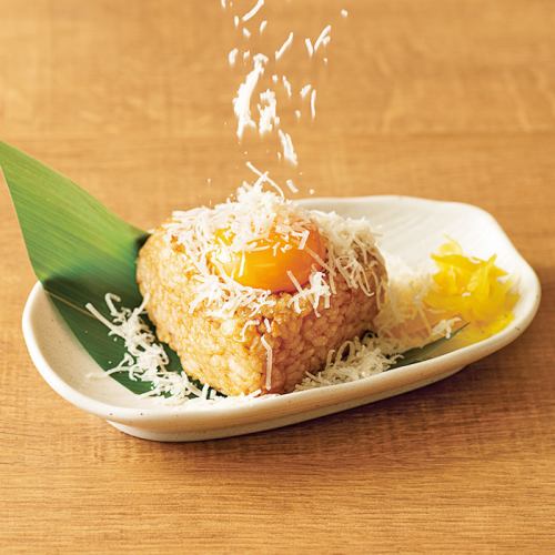 Grilled rice ball with cheese and egg (1 piece)