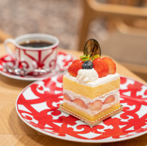 エルメスのお皿を使用！