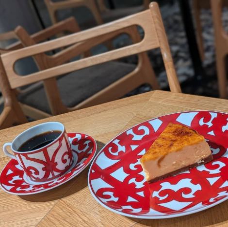 その日によって日替わりのケーキを楽しめます♪