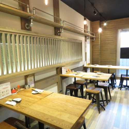 [For various banquets] The restaurant has a total of 4 seats.Banquets can be held for up to 16 people! You can use it for various occasions, such as girls' night out, anniversaries, and other banquets! So please contact us ◎