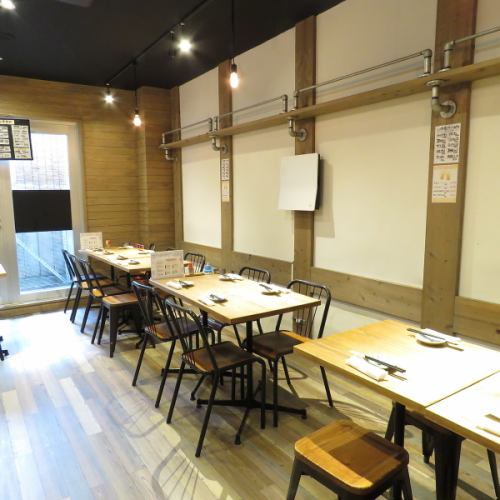 [Recommended for girls-only gatherings♪] The fashionable atmosphere of "Public Underground Bar Mitsubachi" is recommended for dates and girls-only gatherings♪ We offer a wide variety of reasonably priced menus, including honey drinks, charcoal-grilled dishes, and steamed dishes!