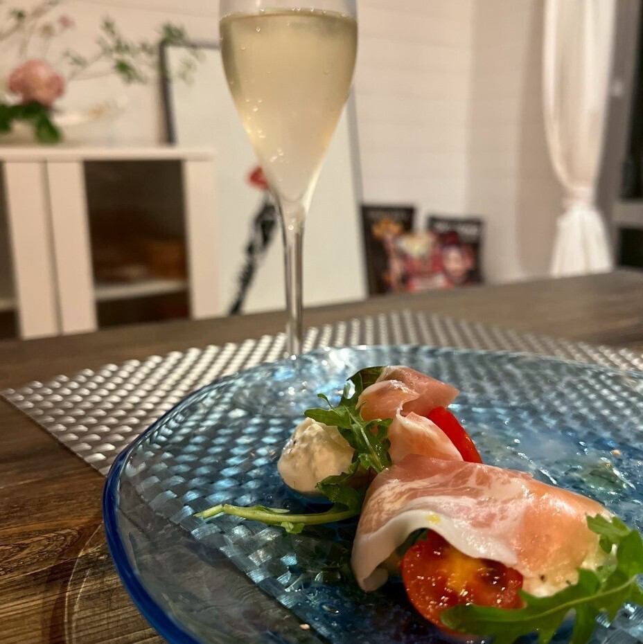 ゆったり語り合える心地よい大人の空間