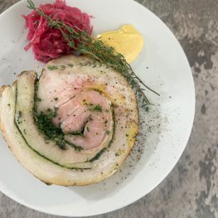 ハーブ香る豚肉のポルケッタ