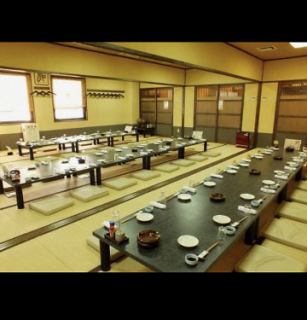 On the 3rd floor, we have 3 private rooms with tatami mat seating for 20 people.Connect up to 70 people OK!!