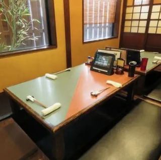 【私人包廂:可容納 2 至 20 人】我們有一個帶下沉式座椅的私人包廂,可容納小型至中型宴會。這些房間充滿了日式風情,不僅適合舉辦各種宴會,也適合招待重要的商業夥伴或慶祝特殊場合,例如嬰兒的第一餐。即使是像季節性派對這樣的中型宴會,您也可以放鬆身心,盡情享受,而不用擔心周圍的人。