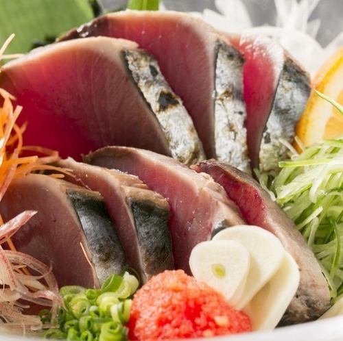 Enjoy local cuisine from all over Shikoku.