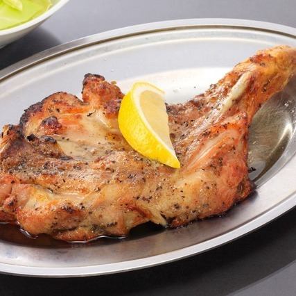 如果你在香川縣，一定要嚐嚐這道美味又香辣的帶骨雞肉！