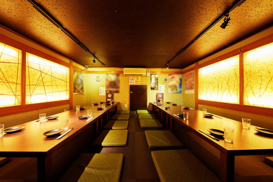 2名様から団体様まで多種多様な個室席を完備しております。何名様でも個室でご案内できますのでシーンを問わずご利用いただけますよ♪気の知れた仲間との飲み会,外せない接待など使い方はお客様次第！スタッフ一同心を込めておもてなしいたします♪（川崎 個室 居酒屋 食べ放題 飲み放題 地鶏 焼き鳥 宴会 女子会 接待）