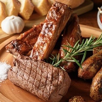 We offer a combo plate where you can compare different ACE MEAT meats.