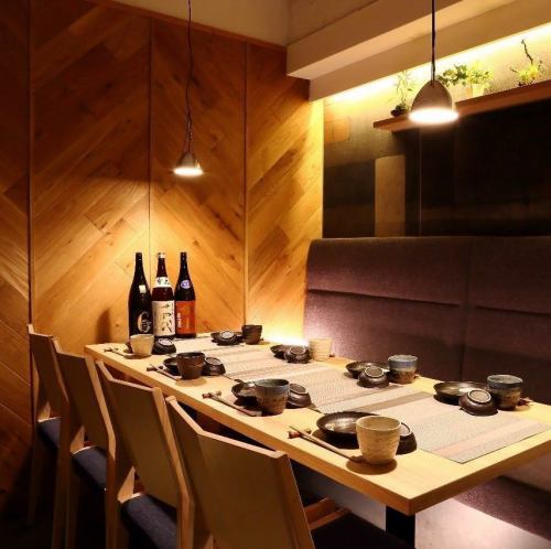 Group seats that are perfect for banquets, alumni associations and wedding celebrations for parties at work can also be prepared.Please spend an unforgettable night in a classical restaurant where sophisticated Japanese and Western woven fabrics.Please use various banquets by all means.