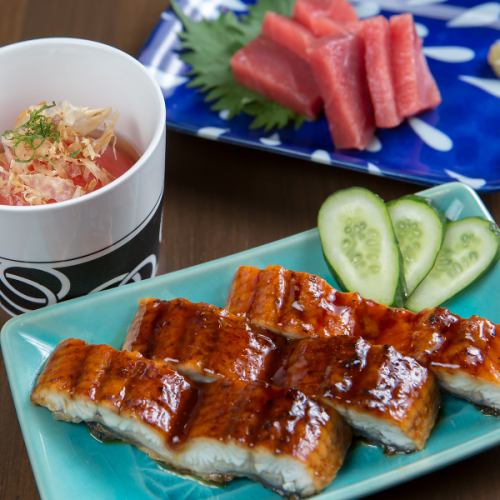【豊富な一品料理をご用意◎】美味しいオリジナル料理☆丸ごとトマト＆まぐろ＆うな丼等