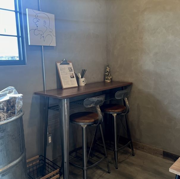 [Spacious interior ◎] When you enter the store, you will find a calm space with a city-style feel.It's easy to talk to the staff and the atmosphere is homely. Please contact the store if you would like to reserve a private property.