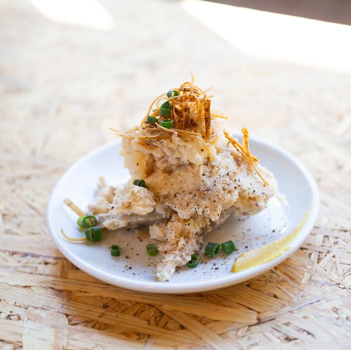 自家製チャーシューとザーサイのポテサラ