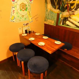 All seats are box seats.You can enjoy your meal and conversation in a spacious space, so this is a recommended seat for business occasions such as entertaining and dinner parties, as well as for dining with your loved ones.