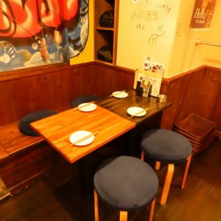 All seats are box seats.You can enjoy your meal and conversation in a spacious space, so this is a recommended seat for business occasions such as entertaining and dinner parties, as well as for dining with your loved ones.
