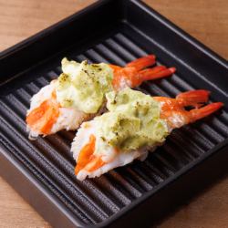 Grilled sushi with shrimp and avocado (2 pieces)