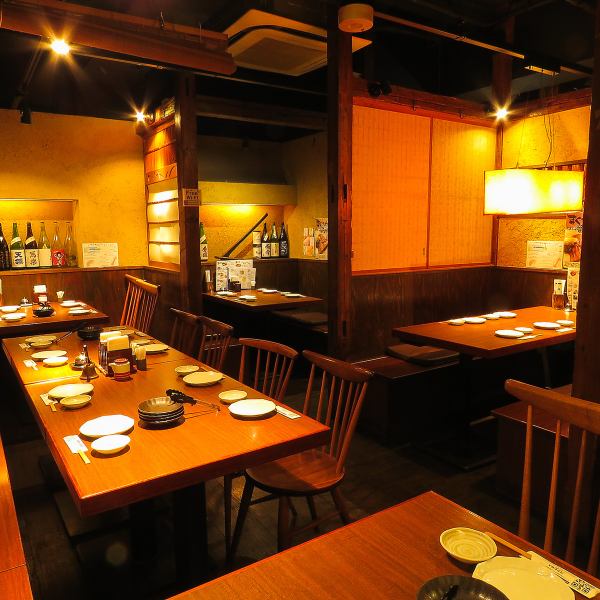 [Semi-private room with private space] Table seats that can be used for banquets! The atmosphere unique to a sushi izakaya can accommodate a large number of people! There are partitions, so it is a private space ◎ Can be used in various situations! Table seats are 11 tables and 38 tables seat!