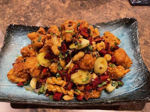 Stir-fried fried chicken with chili pepper