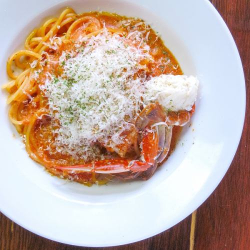 渡り蟹のトマトクリームパスタ