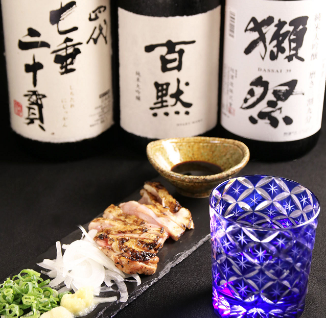 We offer delicious sake seasonally with dishes using our proud Daisen chicken!