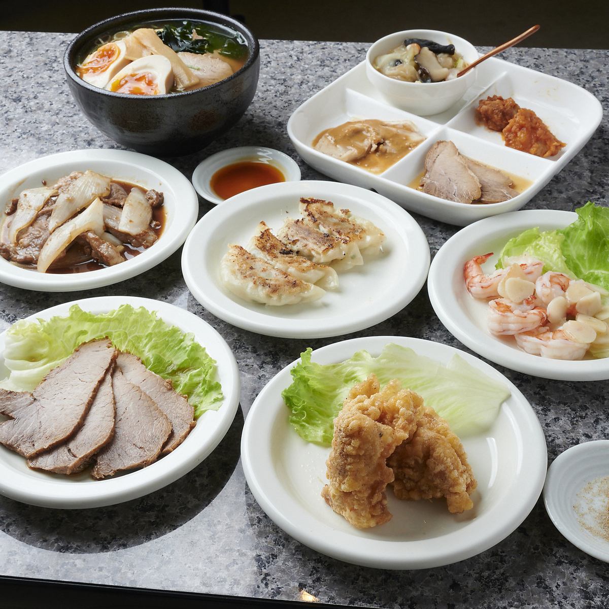 1500円で1時間カラオケ歌い放題、飲み放題！料理も各種ご用意しております！