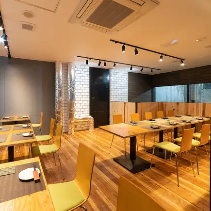 <Floor rental guaranteed> [Recommended by the owner] Chrysanthemum dumplings, fresh shellfish grilled in a pot, 3 kinds of sashimi / 9 dishes / 120 minutes all-you-can-drink / 5000 yen