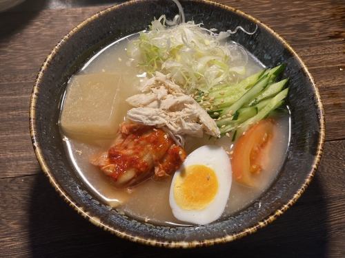 焼肉屋の韓国冷麺