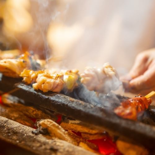 炭火で焼いた焼き鳥は絶品