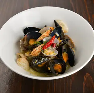 ムール貝ワイン蒸し
