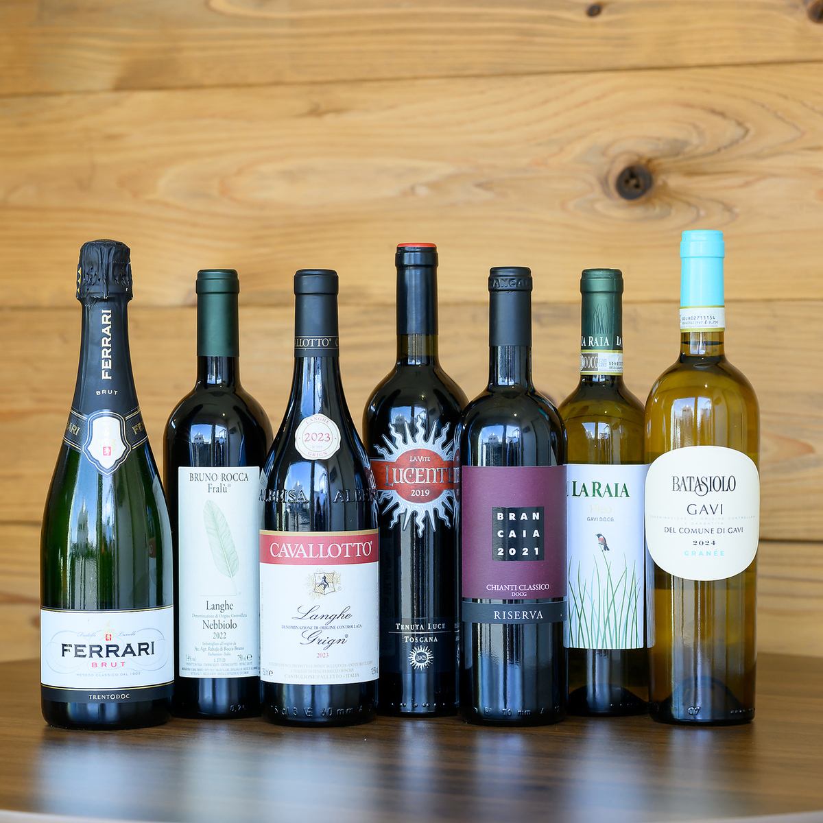 コース料理に合わせたワインを揃えております