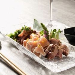 鶏刺し三種盛り