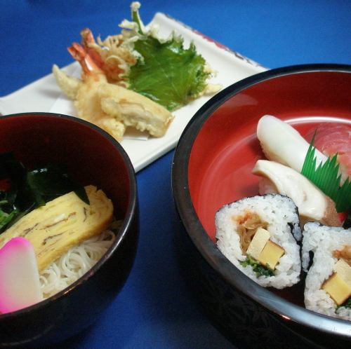 Tempura Noodles and Sushi Set