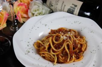Bolognese meat pasta