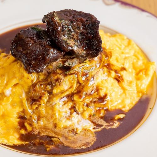 Stewed beef tongue omelet rice