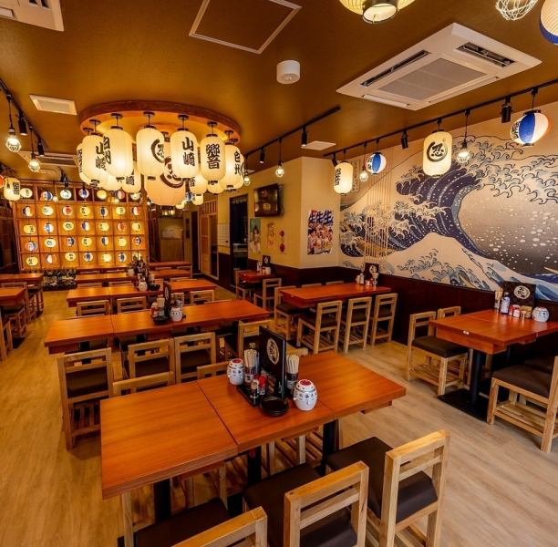◆大人数様や少人数様も大歓迎◆十分な広さと上質な空間☆広々とした店内となっております♪和モダンな空間がお出迎え♪大人数様でも安心してご利用いただける店内となっております♪会社の大きな御宴会、仲間内の大きな同窓会、結婚式の2次会・3次会等の大型の団体様に御愛顧頂いております。