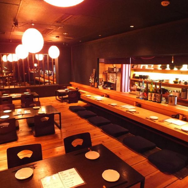 A Japanese-style pub relaxingly calm.The seat layout can be changed.Please use for various banquets such as welcome party and farewell party in Sanjyakiya Town.