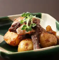 牛ハラミの肉じゃが