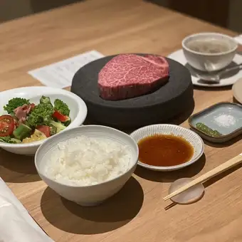 【豪華！黒毛和牛ランチ】特選ヒレシャトーブリアン御膳(150g)