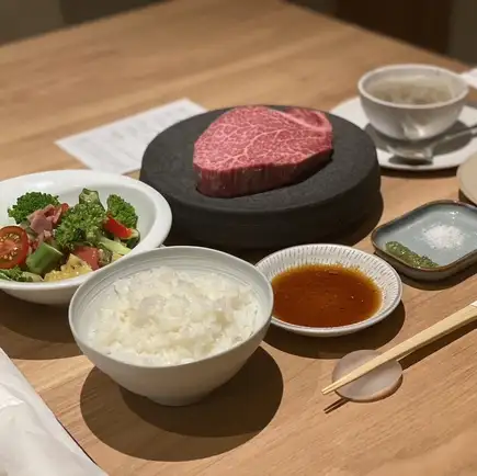 【豪華!黒毛和牛ランチ】特選ヒレシャトーブリアン御膳(150g)