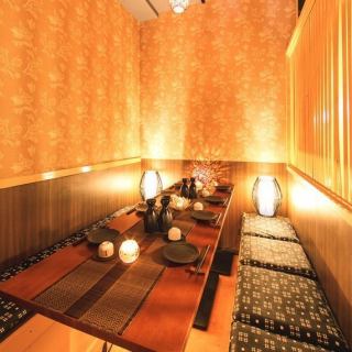 都会の喧騒を忘れさせてくれるような落ち着きのあるデザインで隠れ家空間を演出しております♪美味しいお酒に会話もはずみます！ゆったりとした時間をお過ごしください♪お肉、鮮魚、野菜、果物、全て今が旬の食材を使用した創作料理をお届け致します。【串焼き/肉寿司/食べ放題/飲み放題/池袋/宴会/個室】
