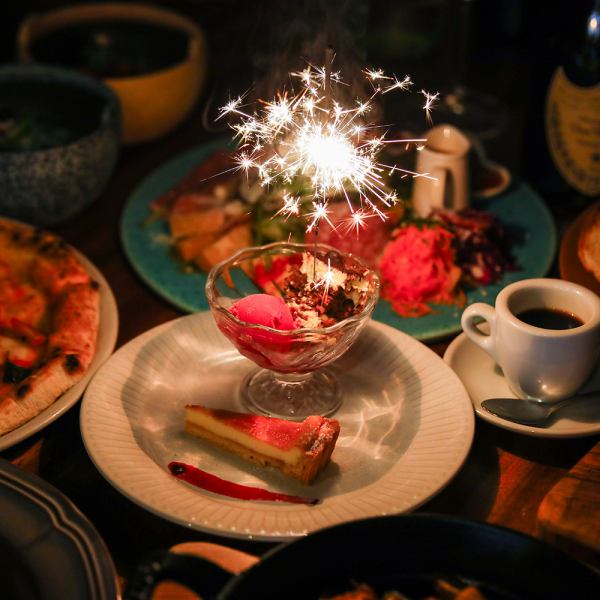 お誕生日や記念日などのお祝いごとにご利用頂けるメッセージ付きプレートをご用意しております◎