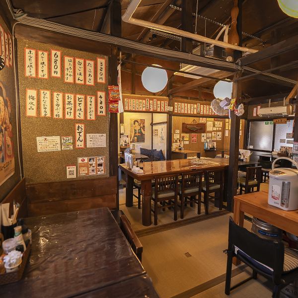 【お子様連れ大歓迎！嬉しい設備ももりだくさん】店内は全て畳のお席で、お子様が遊んでいる中ママ・パパが安心してお酒をお楽しみいただけます。お子様セットのご用意や、遊べる絵本や週末にはビデオの放映などお子様が嬉しい設備も充実。また、小学生以下のお子様にはおもちゃのプレゼントもございます。